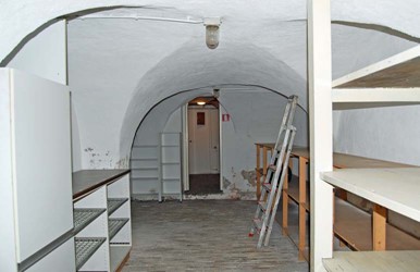 <p>De kelder met kruisgraatgewelven onder het voorste gedeelte van het onderzochte huis.</p>
