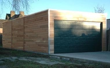 Garage platdak Red-Cedar + sectionaaldeur Landsmeer