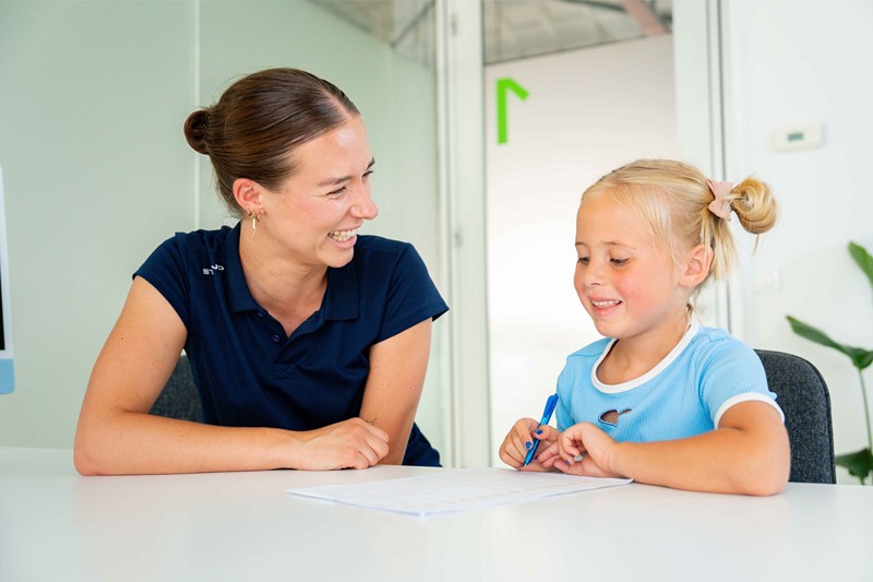 Kinderfysiotherapie schrijven fijne motoriek bij MedSupport In Doetinchem en Zelhem